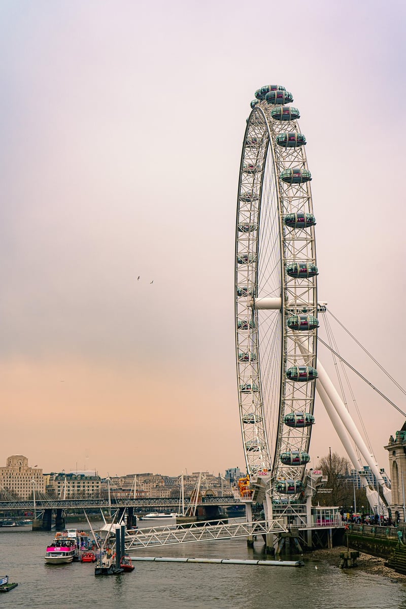 Thames Path, London